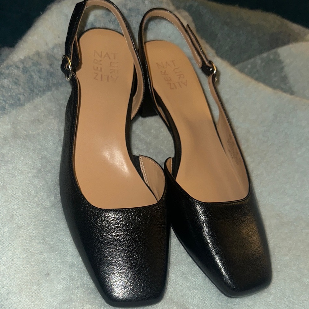 Naturalizer Jayla Black Leather Slingback Heels 9M, NWOB